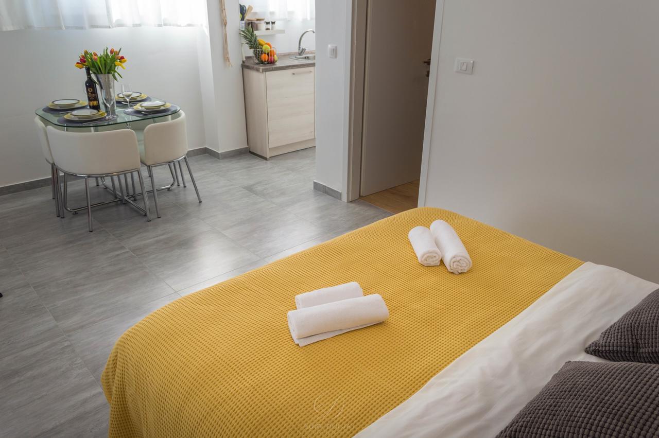 Sun Studio Apartments Trogir Eksteriør billede